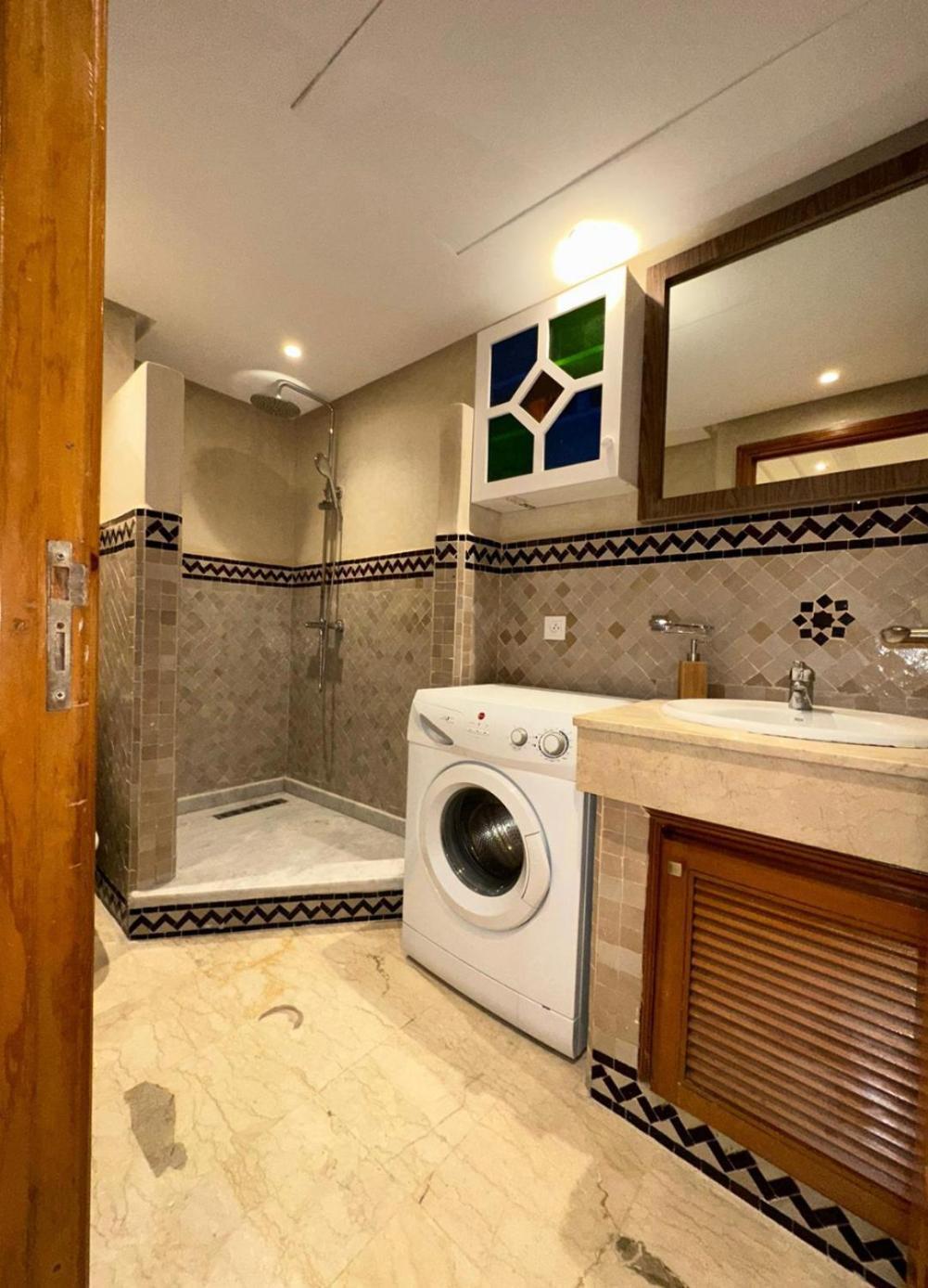 Appartement Moderne En City Center Marrakech-Gueliz Marrakesh Eksteriør bilde